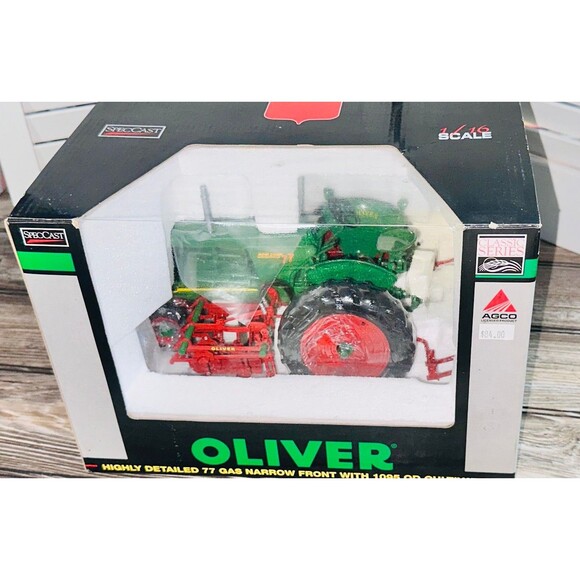 Rare Oliver Row Crop 77 Gas 1/16 Scale Narrow Front with Cultivator - Picture 4 of 6